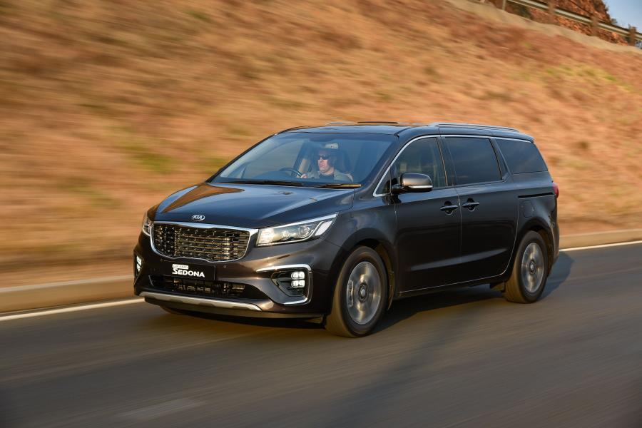  Kia Grand Sedona (YP) 2018 года  (ZA) (фото 15 из 40)